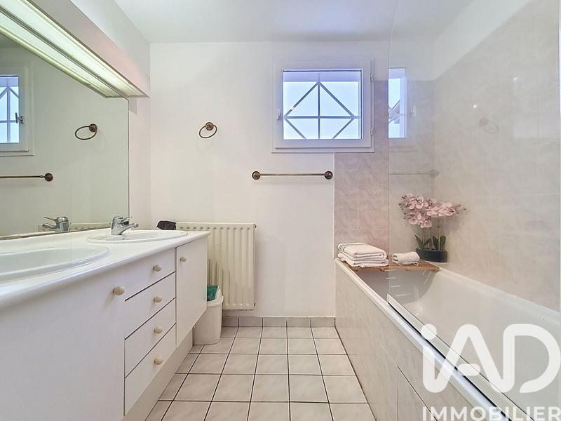 Maison - 172 m² - 7 pièces