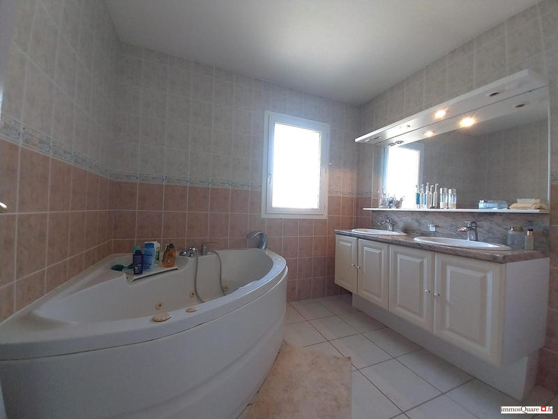 Villa - 140 m² - 5 pièces