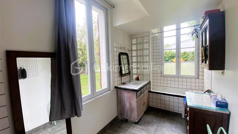 Maison - 200 m² - 6 pièces