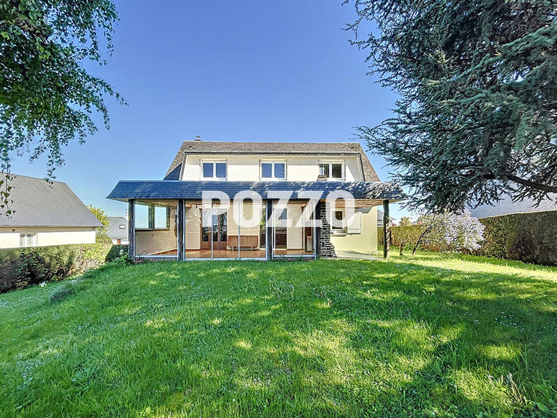 Maison - 140 m² - 8 pièces