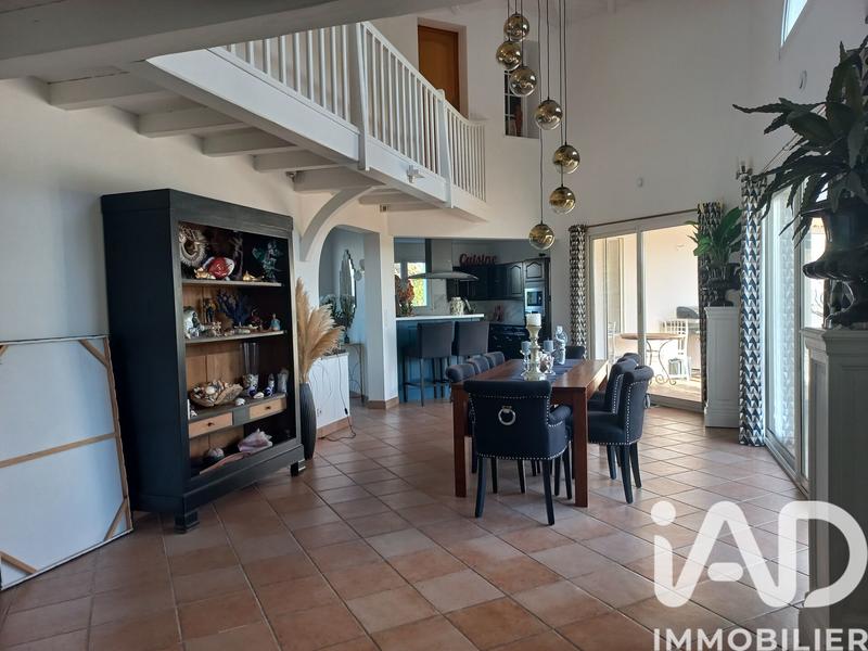 Maison de maîtres - 254 m² - 8 pièces