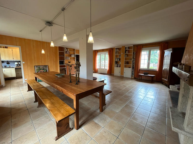 Maison - 162 m² - 9 pièces