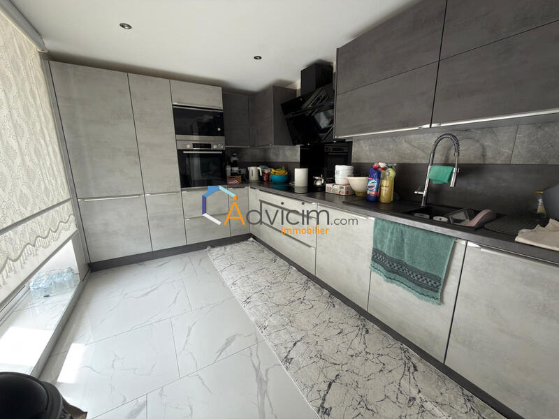 Maison - 108 m² - 5 pièces