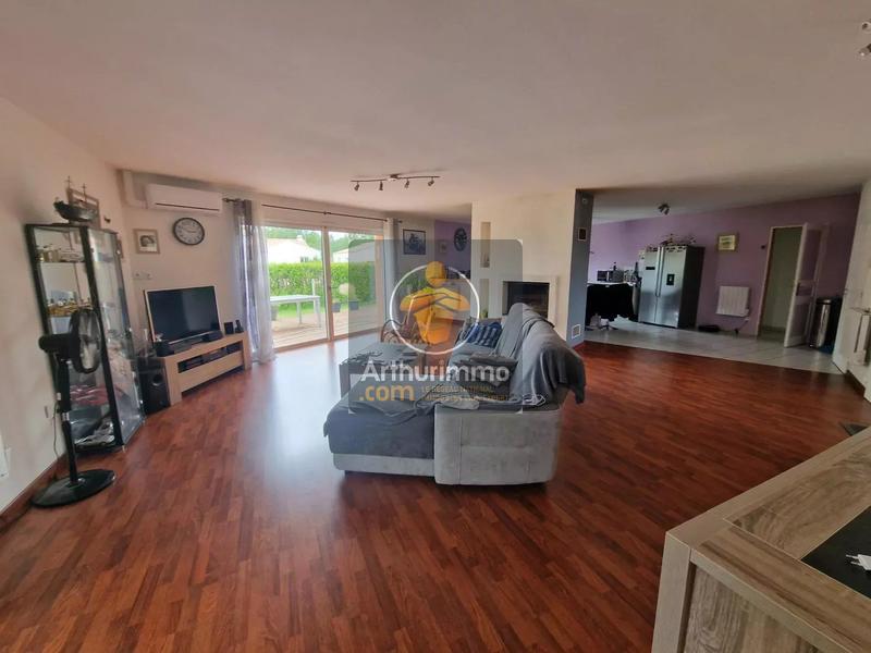 Maison - 140 m² - 5 pièces