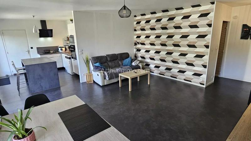 Maison - 93 m² - 5 pièces