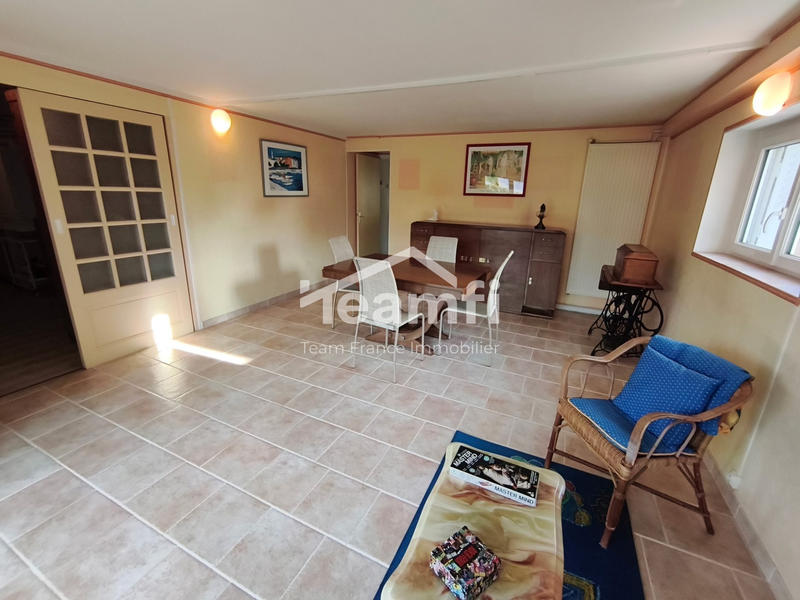 Maison - 180 m² - 5 pièces