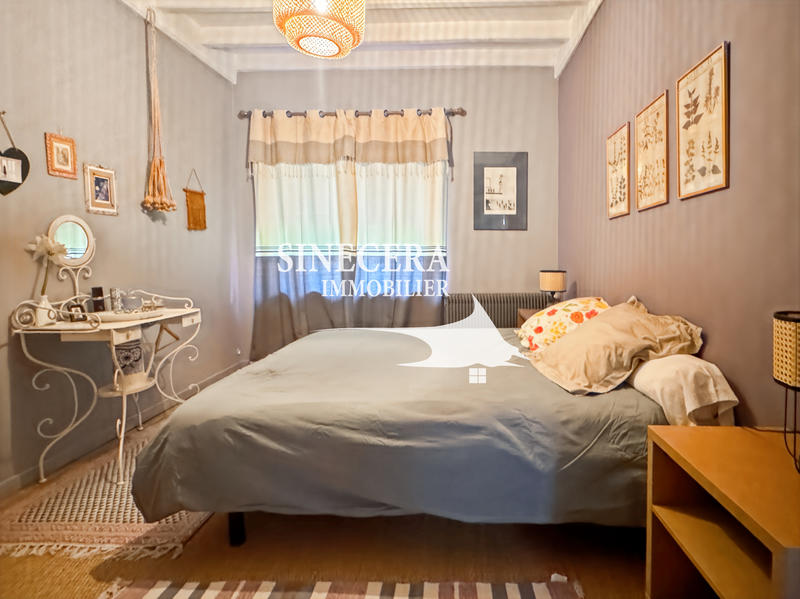 Maison - 260 m² - 9 pièces