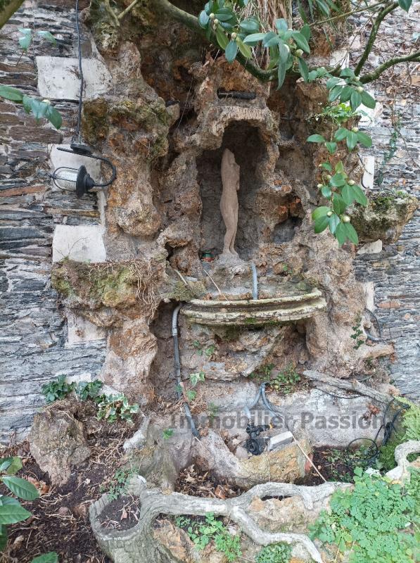 Maison ancienne - 318 m² - 15 pièces