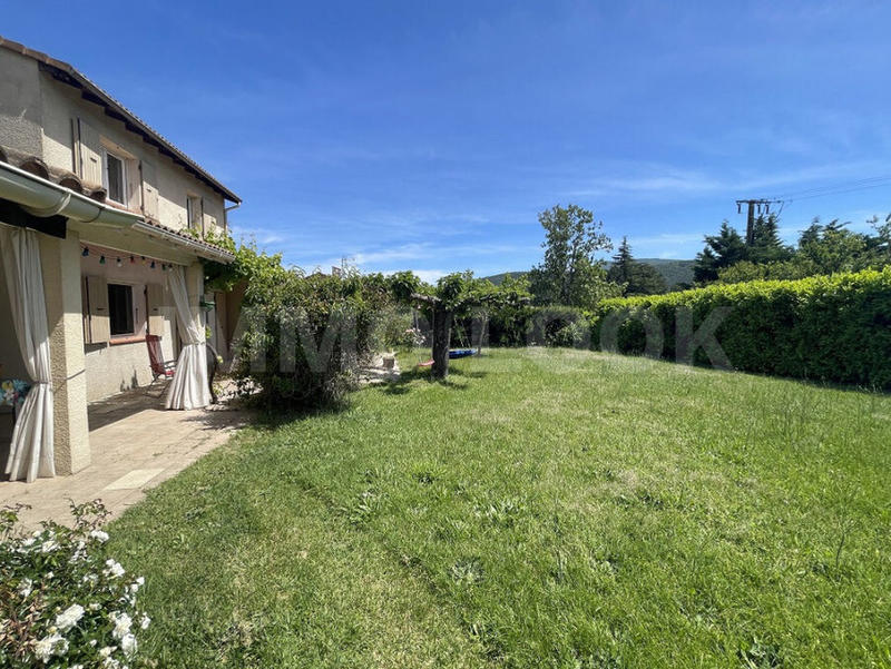 Villa - 100 m² - 6 pièces