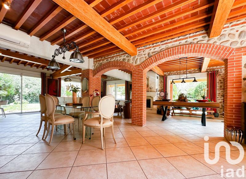 Maison - 360 m² - 5 pièces