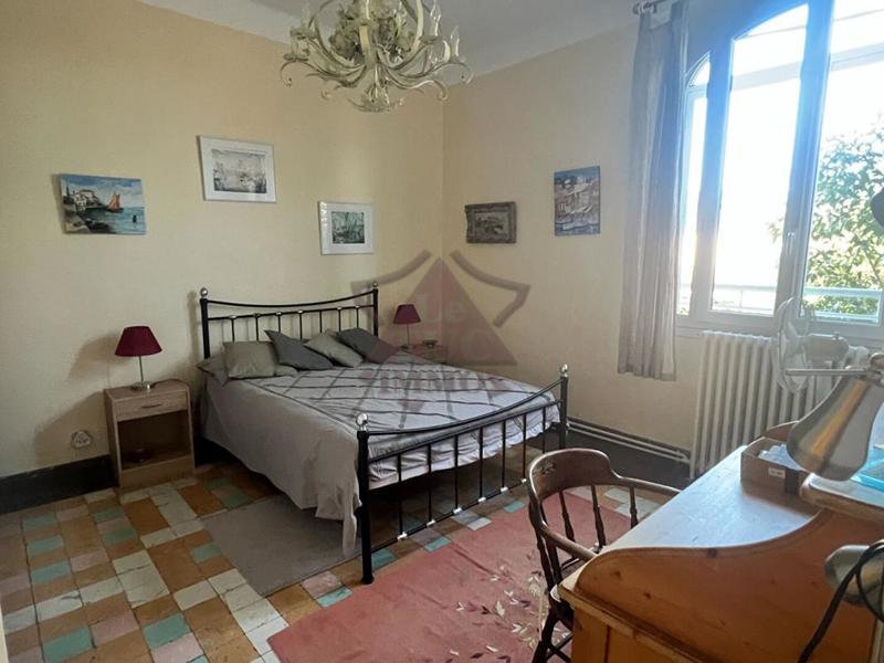 Maison de maîtres - 212 m² - 10 pièces