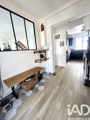 Maison - 104 m² - 4 pièces