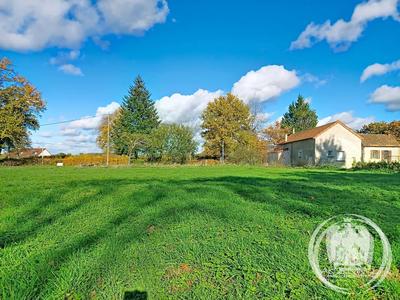 Terrain constructible - 1 822 m²