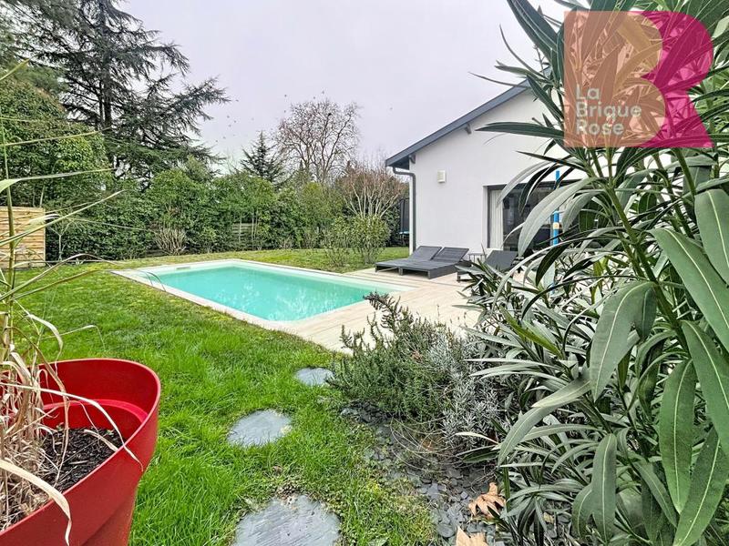 Maison - 140 m² - 6 pièces