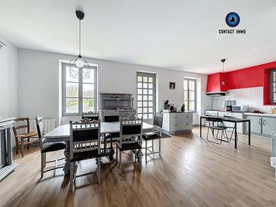 Maison - 97 m² - 5 pièces