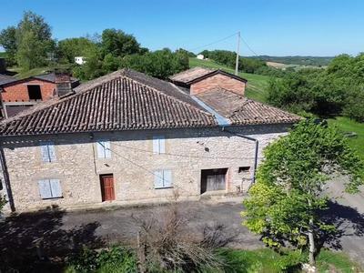 Corps de ferme - 156 m² - 6 pièces