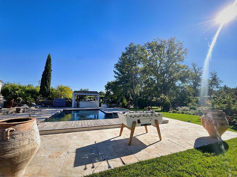 Maison - 274 m² - 9 pièces