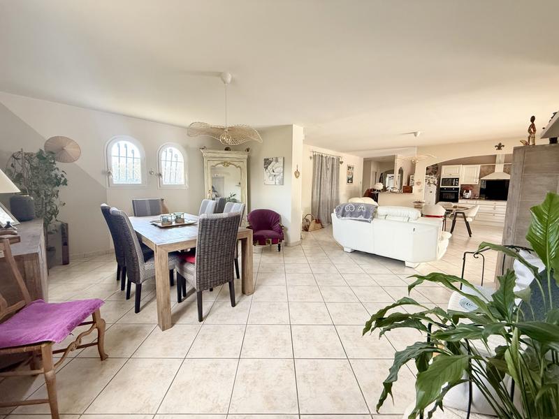 Maison - 137 m² - 4 pièces