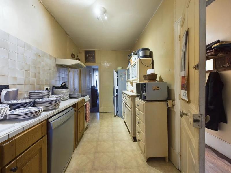 Maison - 220 m² - 8 pièces