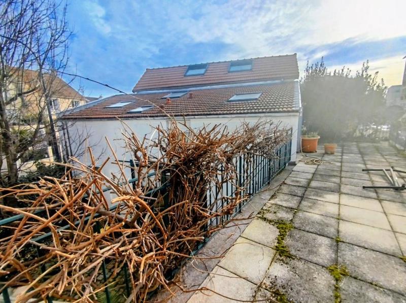 Maison - 180 m² - 7 pièces