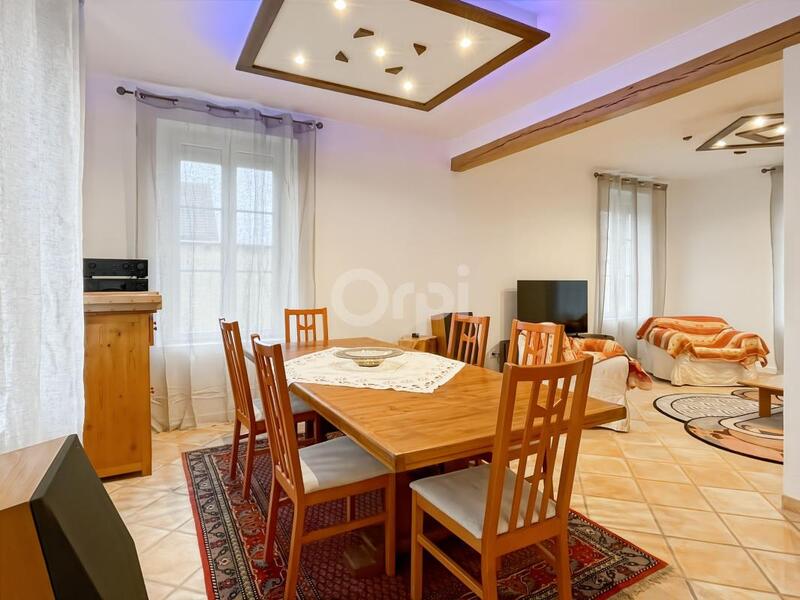 Maison - 237 m² - 6 pièces