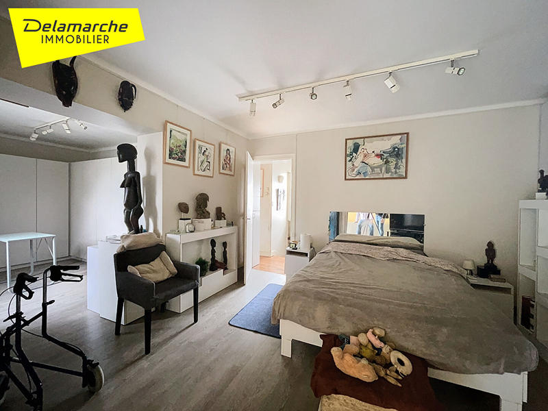 Maison - 247 m² - 8 pièces