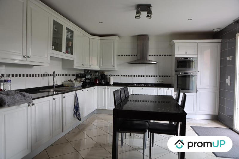 Maison contemporaine - 221 m² - 6 pièces