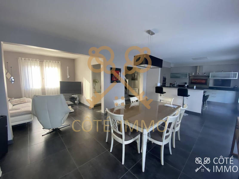 Maison - 111 m² - 5 pièces