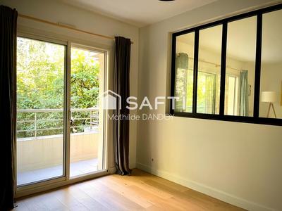 Appartement - 100 m² - 4 pièces