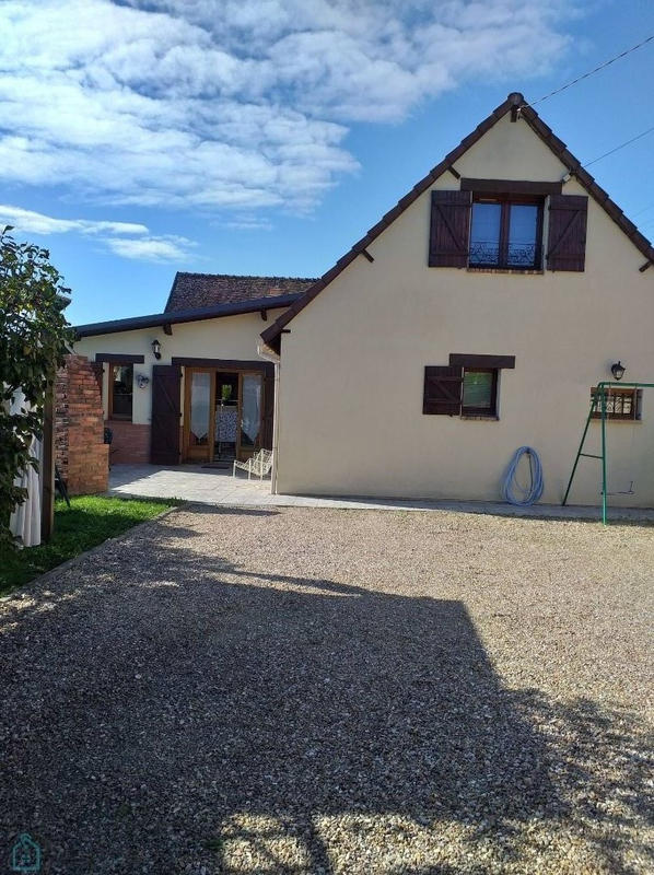 Maison - 140 m² - 6 pièces