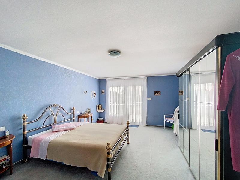 Villa - 272 m² - 6 pièces