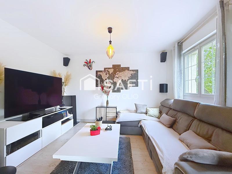 Maison - 181 m² - 8 pièces