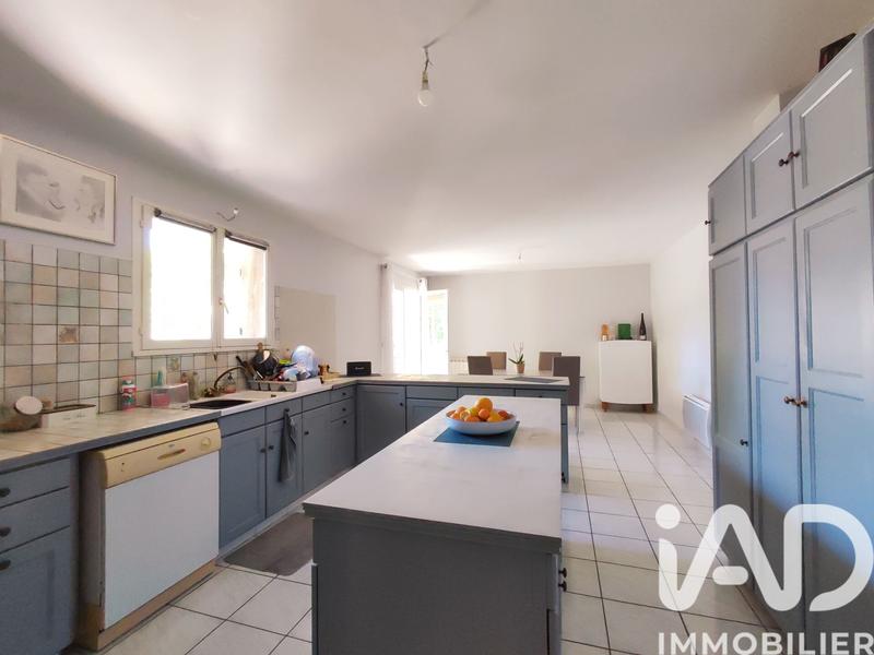 Maison - 265 m² - 9 pièces