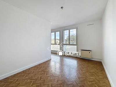 Appartement - 105 m² - 5 pièces