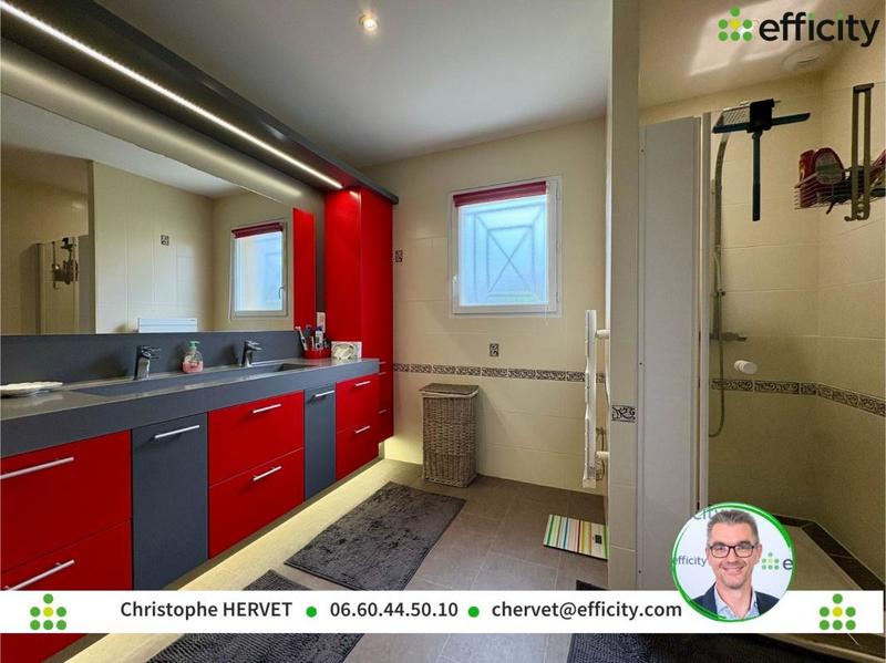 Pavillon - 238 m² - 8 pièces