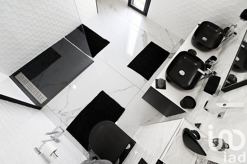 Maison - 210 m² - 4 pièces