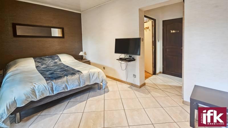 Maison - 205 m² - 7 pièces