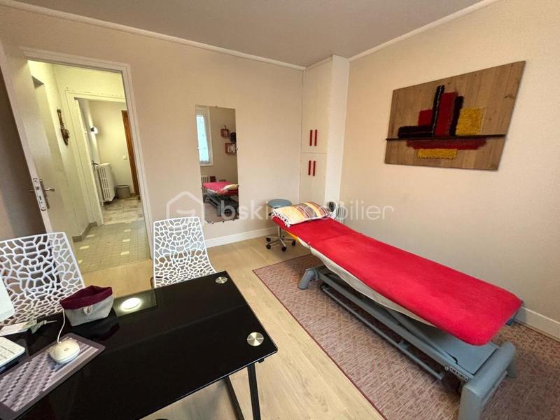 Maison - 185 m² - 10 pièces