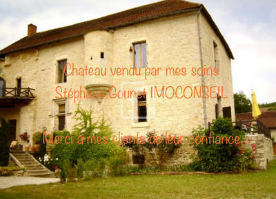 Maison - 1 100 m² - 20 pièces