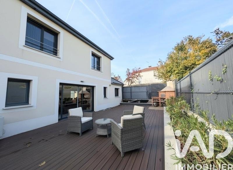 Maison - 157 m² - 6 pièces