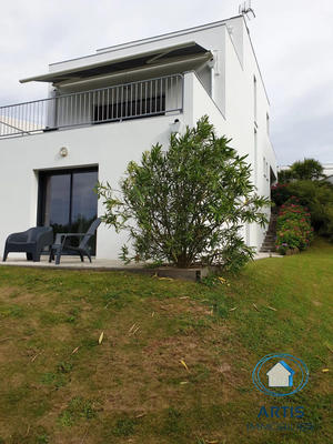 Maison - 170 m² - 8 pièces