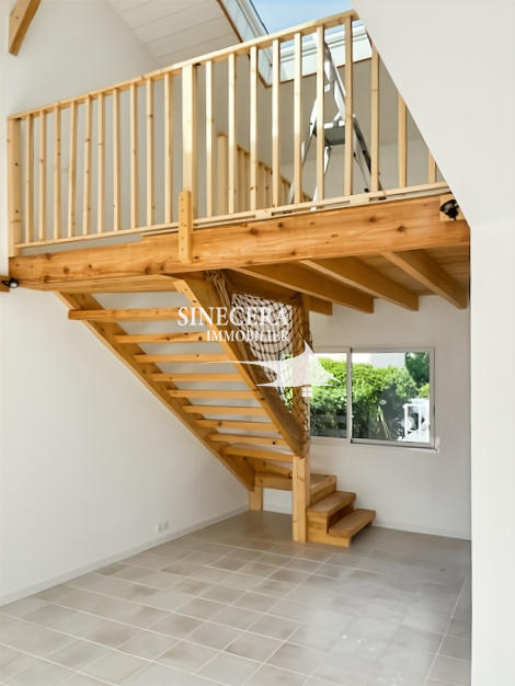 Maison - 170 m² - 8 pièces