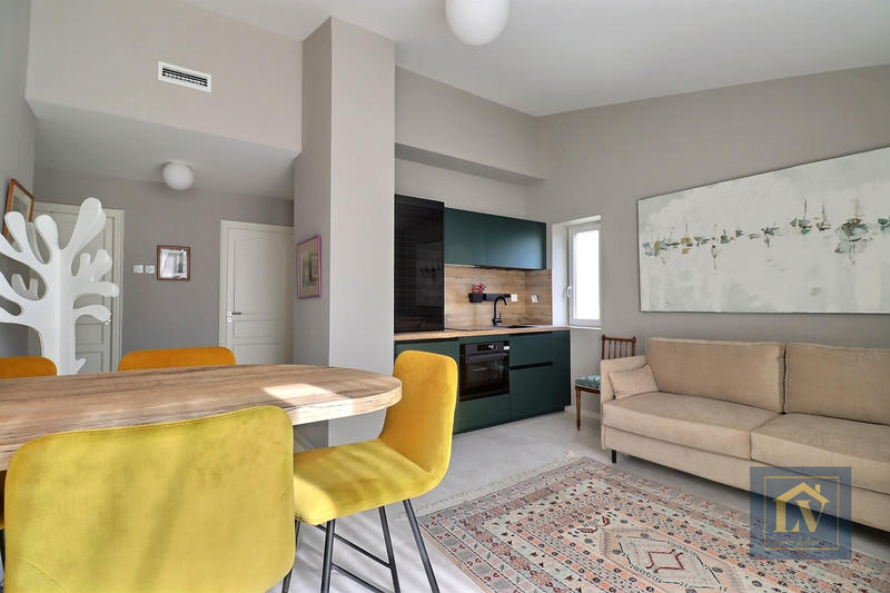 Maison d'architecte - 318 m² - 5 pièces