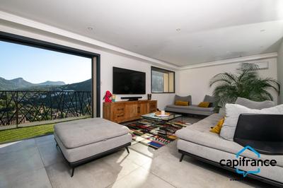 Maison - 172 m² - 7 pièces