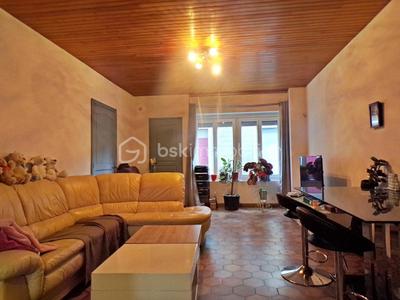 Maison de village - 256 m² - 10 pièces