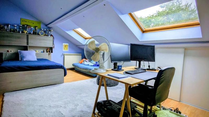 Propriété - 237 m² - 6 pièces