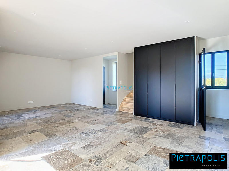 Maison - 180 m² - 7 pièces