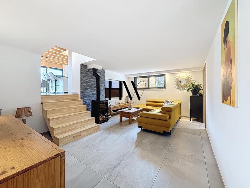 Maison - 437 m² - 14 pièces