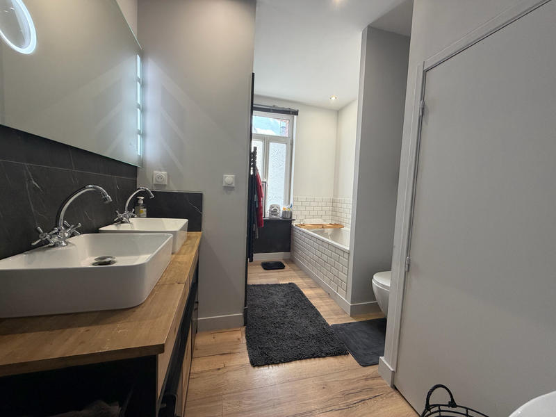 Maison - 145 m² - 6 pièces