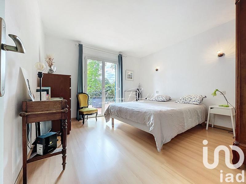 Maison - 200 m² - 6 pièces